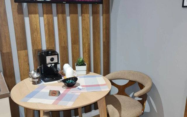 Sunny Apartment - Blloku Tirana, near Lake