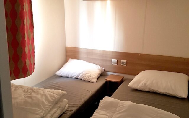 Property With 3 Bedrooms in Saint-jean-de-monts, With Pool Access, Fur