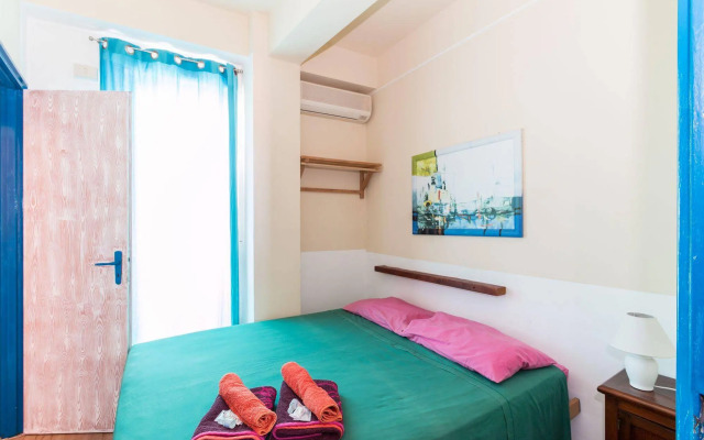 Plaza Beach Hostel