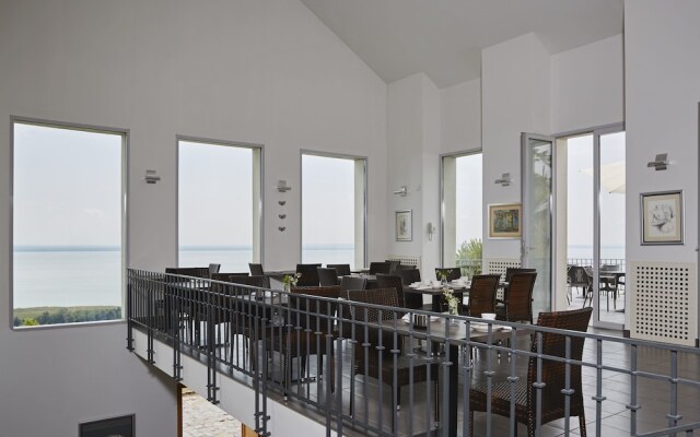 Villa Patzay Borhotel