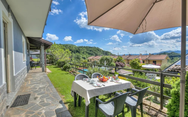 Zio Enry Garden Orta Lake