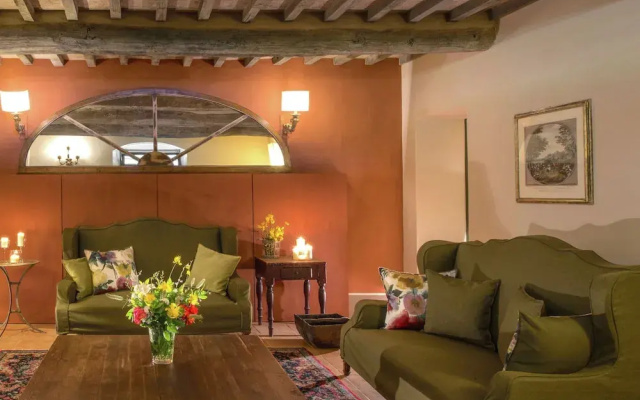Villa in Tuscany With Organic Wine Estate