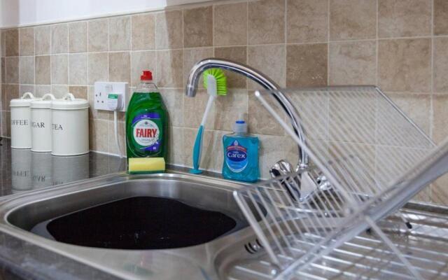 Victory Apartment by RentMyHouse