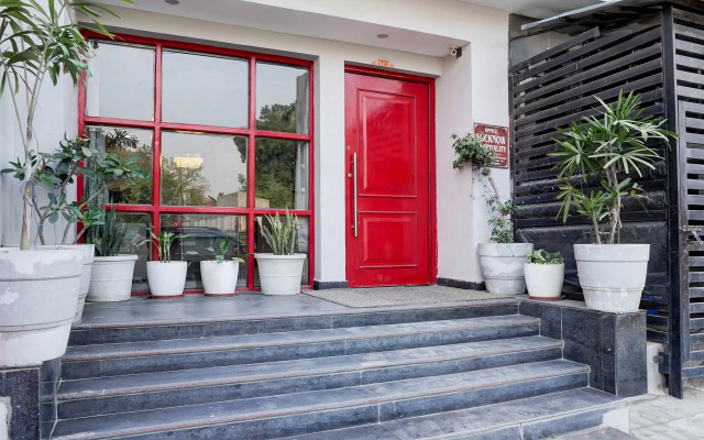Townhouse Oak Gomti Nagar Healthcity Vistaar