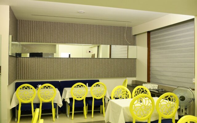 Karon Hotel - Lajpat Nagar
