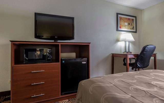 Quality Inn Sycamore - DeKalb