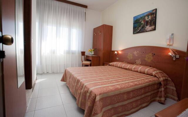 Hotel Ideal