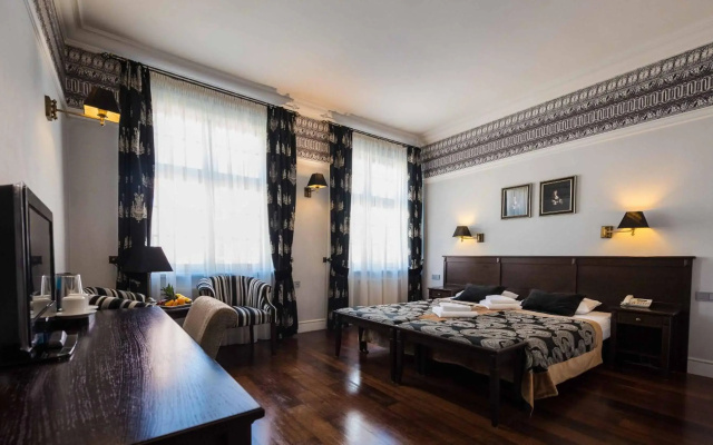 Hotel Holland House Old Town