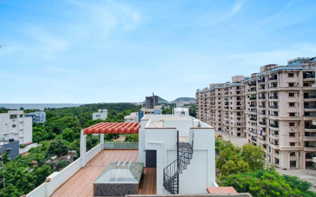 OYO Flagship 67556 Paramount Hotel