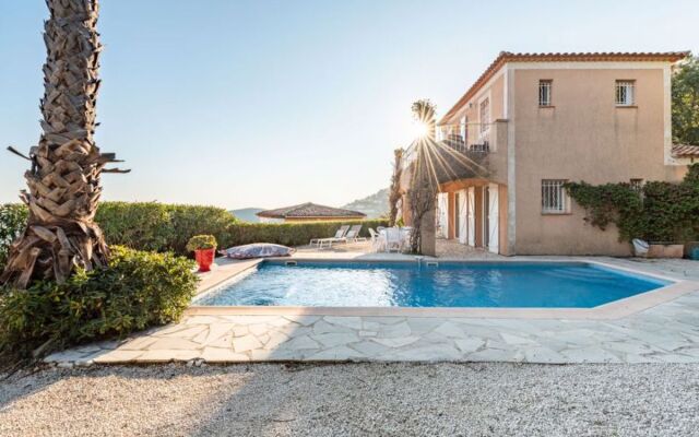 Holiday Home Yalou (CAV100)