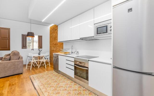 Lodging Apartments Amazing apartment by Ramblas with inner terrace
