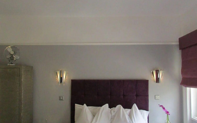 The Oriental - Guest House