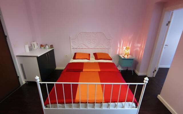 Pembe Cati 2
