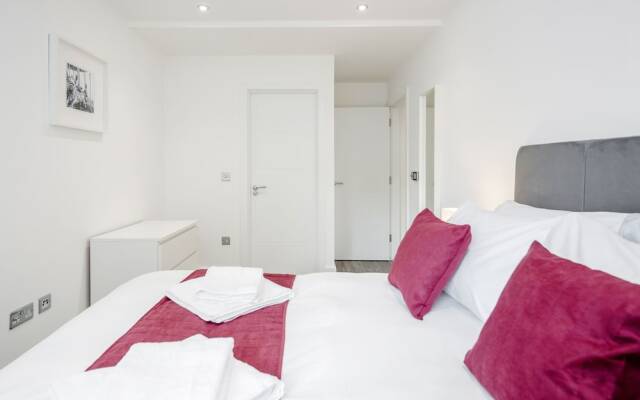 Roomspace Apartments -The Legacy