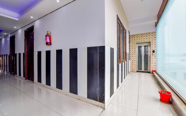 Fabhotel Mayank Residency