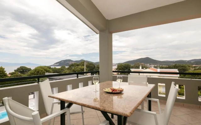 Cove Suites Apartment