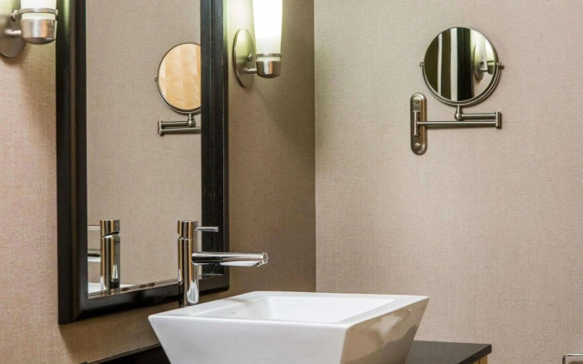 Cambria Suites Appleton
