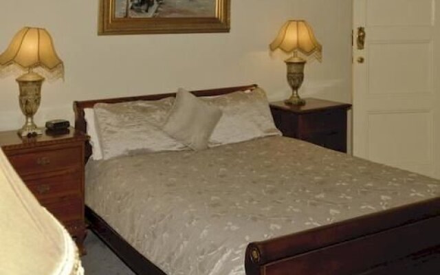 THE Doulton Luxury B&B