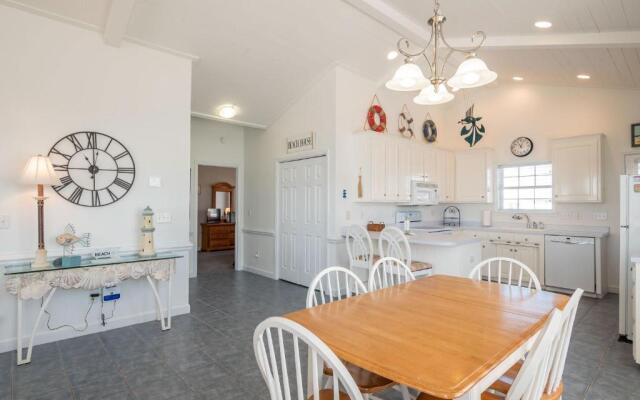 Sea Glass by Oak Island Accommodations