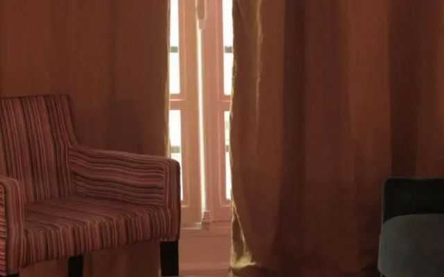 Parisian Home - Palais Brongniart