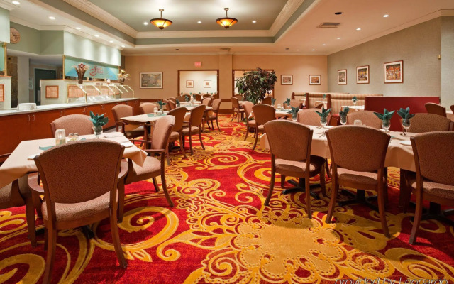 Holiday Inn Winnipeg South by IHG