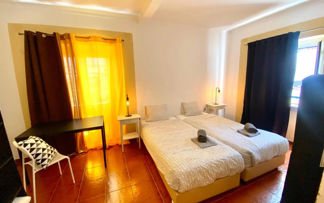 Bela Sesimbra beach house