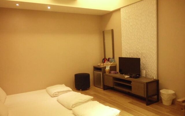 No. 1 Resort
