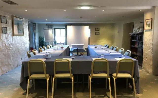 The Crooklands BW Signature Collection