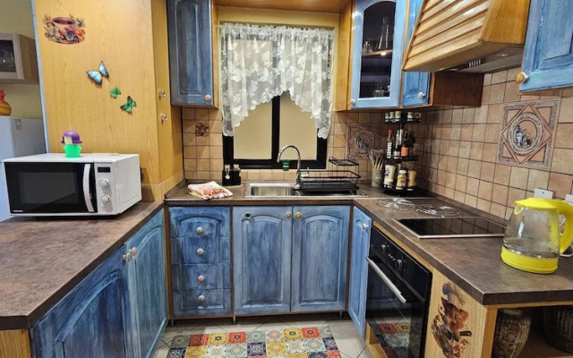 Country View Apartment