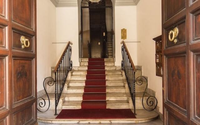 Pantheon Luxury Palace With Terrace