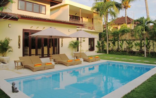 Aisha Family Villas-5Bedroom Private Pool