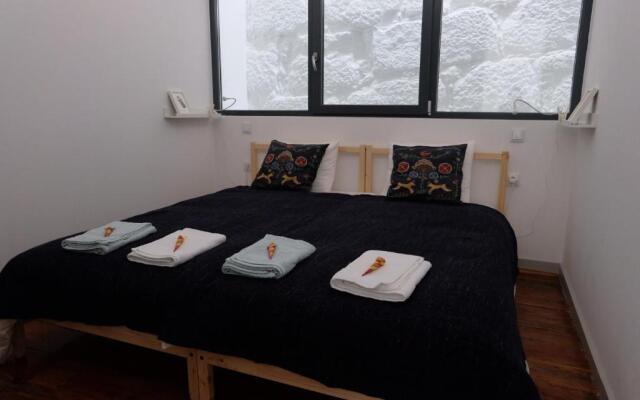 Bonjardim Flats - T1 + 1 com terraço