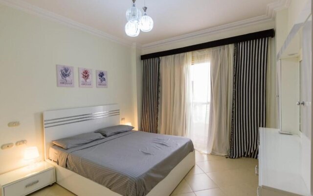 One-bedroom apartment S2 in Vip Zone Sunny Lakes