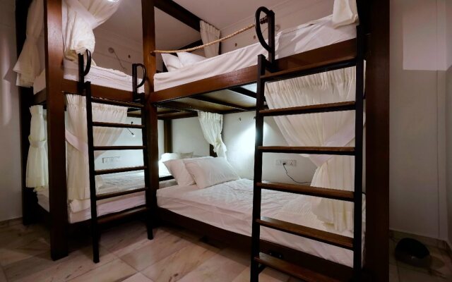Leisure Lodge