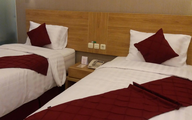 Sunshine Family Homestay near Terminal 1 Juanda Airport