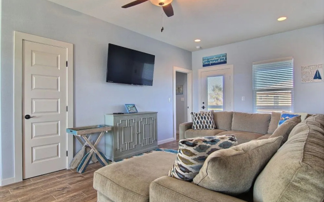 Postcards from Paradise 5BR Home