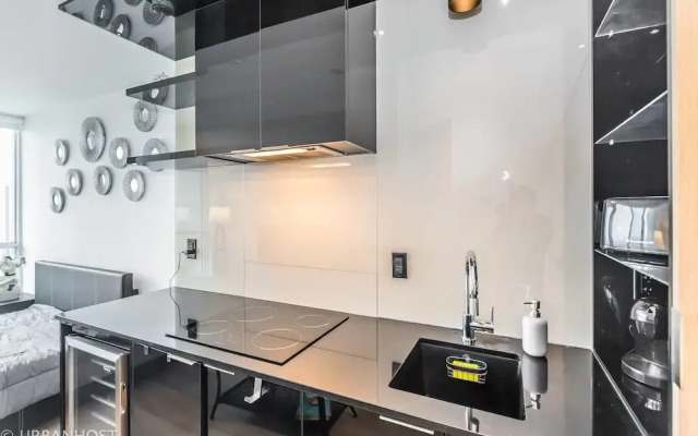 54th Floor, Executive Poshdowntown