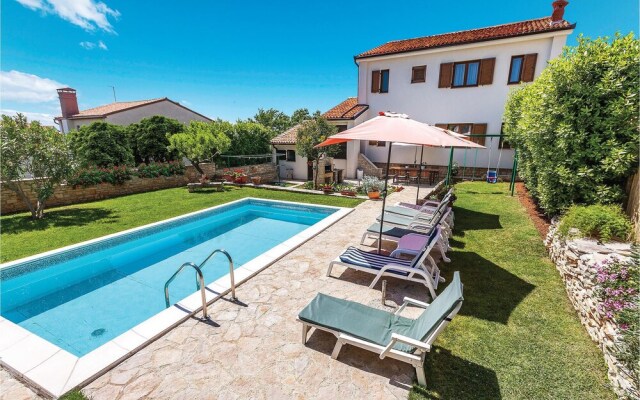 Stunning Home in Medulin With Wifi and 4 Bedrooms