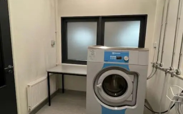 Suite - King Size Bed - Gym&Wifi - Indoor Parking