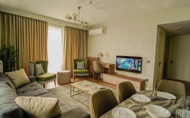 Luxurious 2 1 Apartment Near Mall of Istanbul