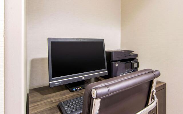 Comfort Inn & Suites Red Deer