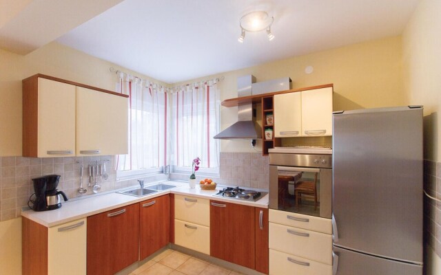 Beautiful Home in Palit With 4 Bedrooms