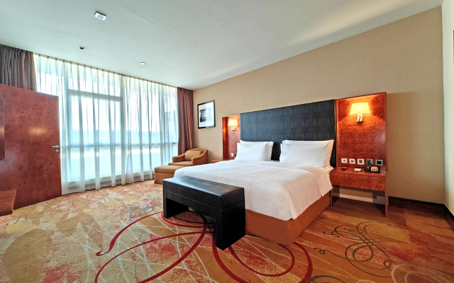Millennium Airport Hotel Dubai - Image 6