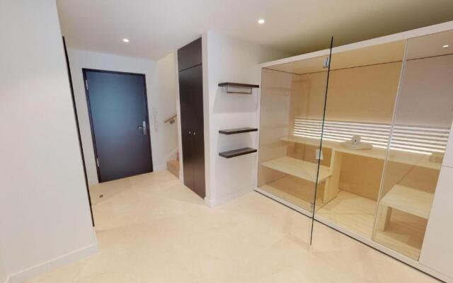 White Pearl Apartment 0.04