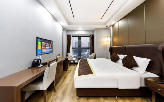 Four Alloy Nan Hotel