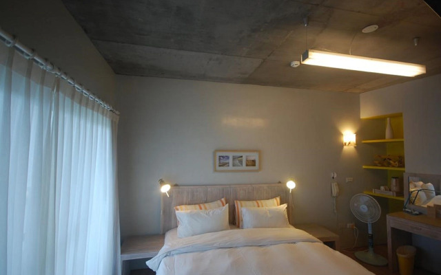 Orange Moon Inn