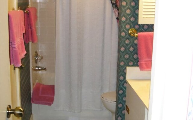 Kingston Plantation&Gloucester Terrace Apartment 4