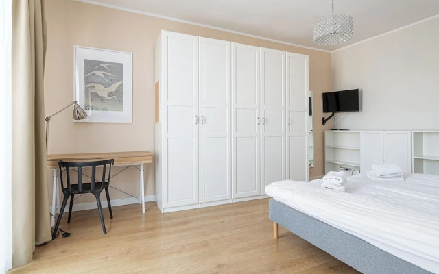 RentPlanet - Apartament Białobrzeska