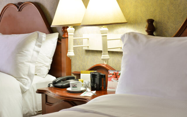 Hotel Plaza Del Libertador