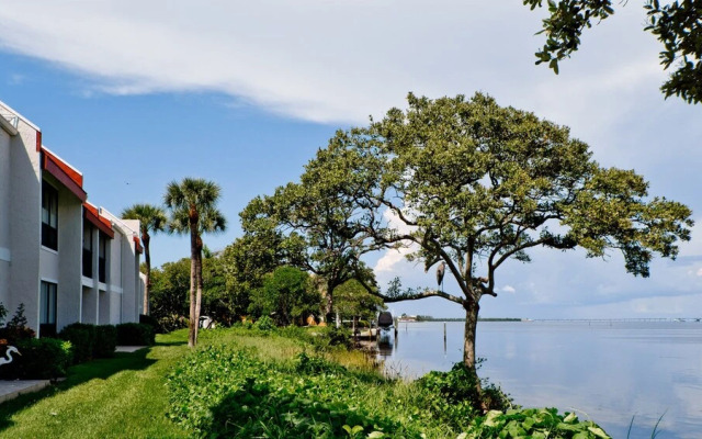 Runaway Bay Resort by BBG